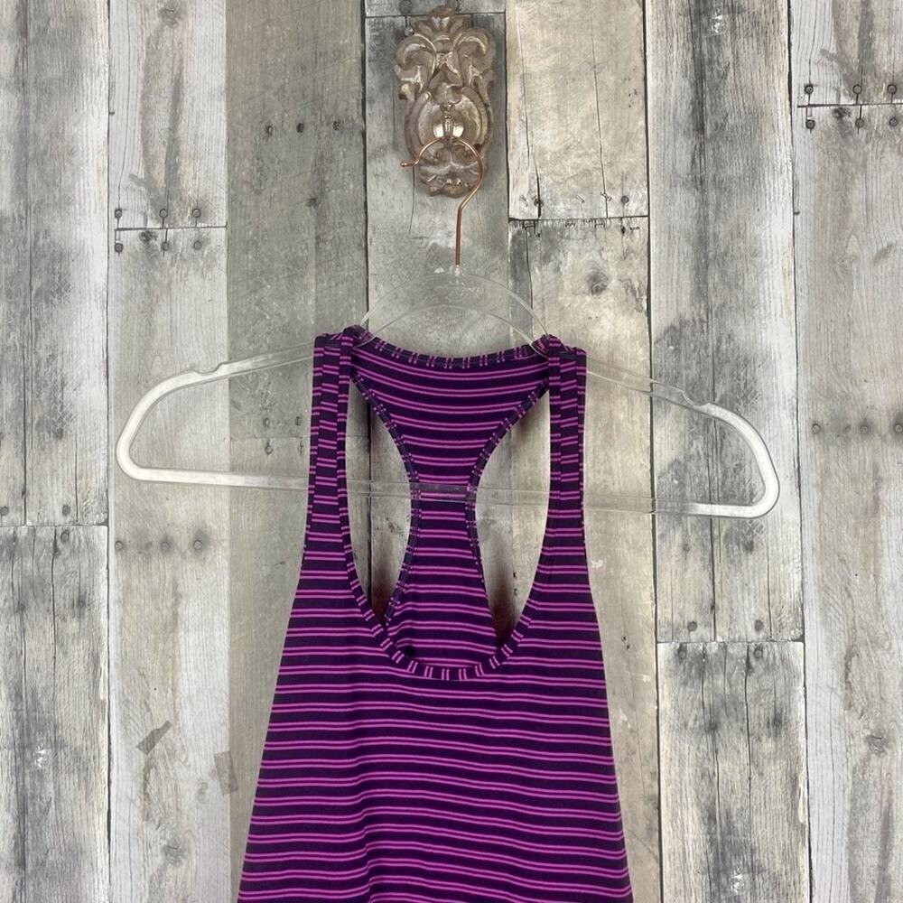 Lululemon Cool Racerback in Hyper Stripe Raspberry Glo Light / Plum Size 6 - Picture 4 of 13